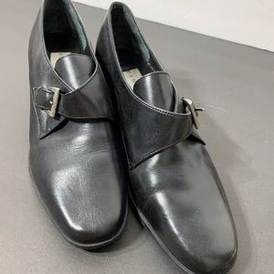 EUC Bandolino Side Buckle Low Heel Loafer Size7.5M